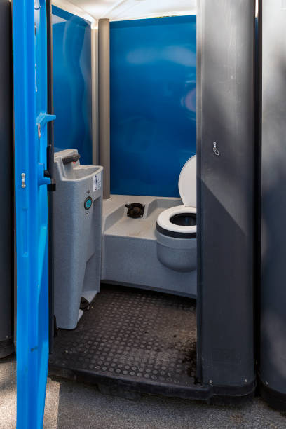 Portable Toilet Options We Offer in Bangs, TX